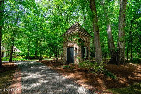 107 Noahs Mill Rd, Madison, MS 39110 photo 2