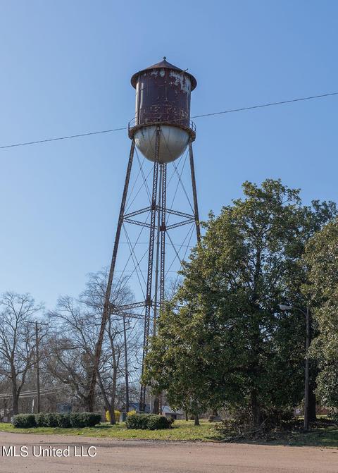 201 Magnolia St, Edwards, MS 39066 photo 4