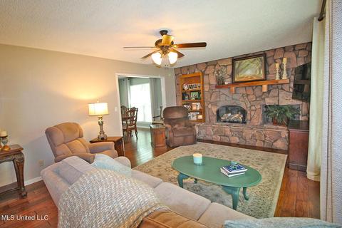 24 Taylor St, Lucedale, MS 39452 photo 8