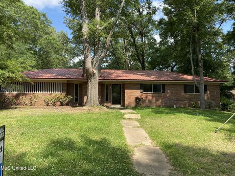 2273 Upper Dr, Pearl, MS 39208 photo 1