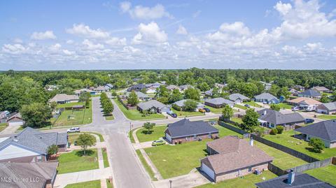 318 Pinecrest Blvd, Long Beach, MS 39560 photo 7