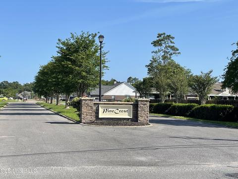 318 Pinecrest Blvd, Long Beach, MS 39560 photo 4