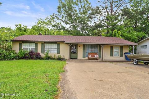 118 Sheppard St, Flora, MS 39071 photo 1