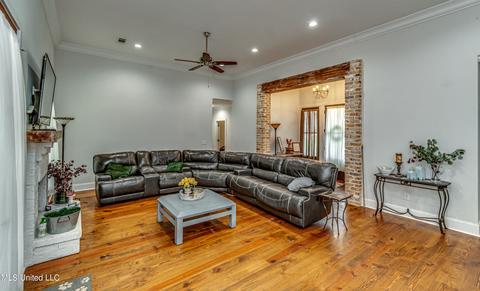 114 Coventry Ln, Canton, MS 39046 photo 9