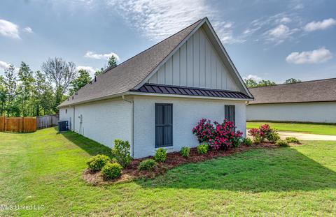 114 Coventry Ln, Canton, MS 39046 photo 5