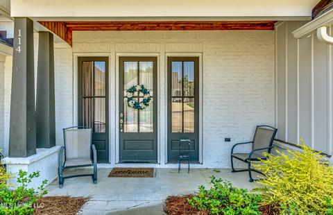 114 Coventry Ln, Canton, MS 39046 photo 2