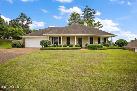 101 Spring Valley Dr, Brandon, MS 39047 photo 1