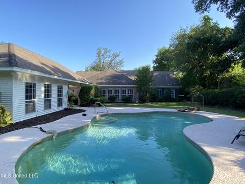 1413 E Second St, Pass Christian, MS 39571 photo 8