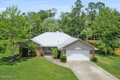 566 Ahuli Pl, Diamondhead, MS 39525 photo 1
