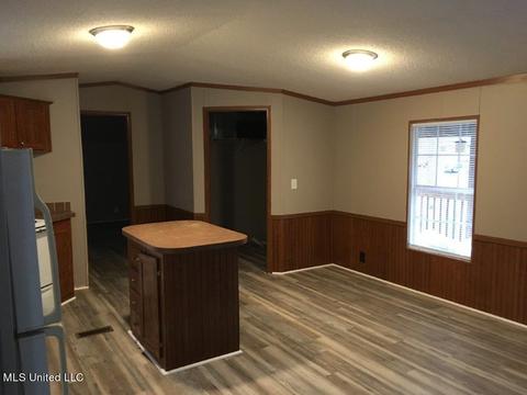 133 Russell St, Florence, MS 39073 photo 8