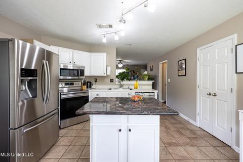 5869 Eagleston Dr, Olive Branch, MS 38654 photo 7