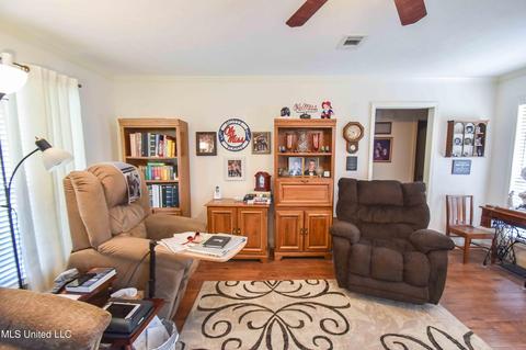 449 Pecan Cir, Brandon, MS 39042 photo 5