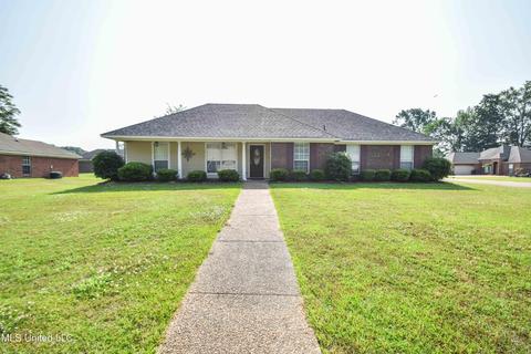 449 Pecan Cir, Brandon, MS 39042 photo 1