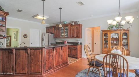 8385 Curry Rd, Biloxi, MS 39532 photo 10