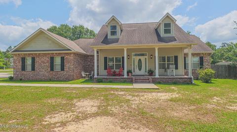 8385 Curry Rd, Biloxi, MS 39532 photo 2