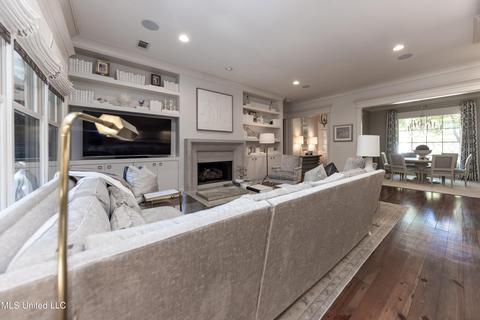 1941 E Bourne Pl, Jackson, MS 39211 photo 10