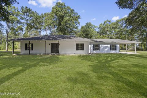 18489 Confederate Rd, Saucier, MS 39574 photo 1