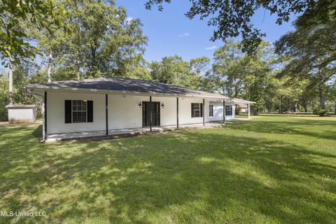 18489 Confederate Rd, Saucier, MS 39574 photo 2