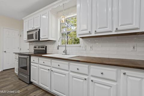 18489 Confederate Rd, Saucier, MS 39574 photo 9