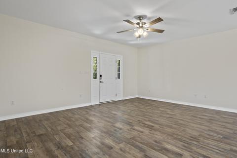 18489 Confederate Rd, Saucier, MS 39574 photo 4