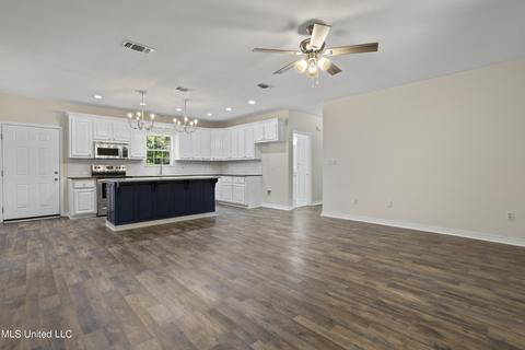 18489 Confederate Rd, Saucier, MS 39574 photo 6