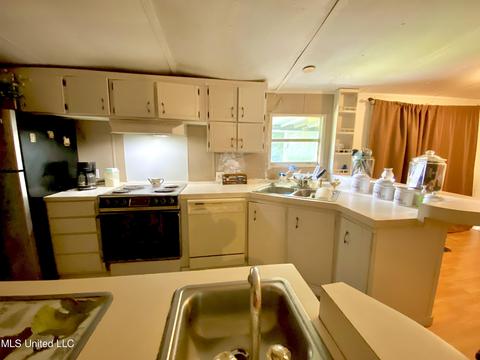147 Monteigne St, Florence, MS 39073 photo 7