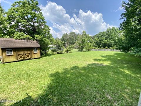 147 Monteigne St, Florence, MS 39073 photo 8