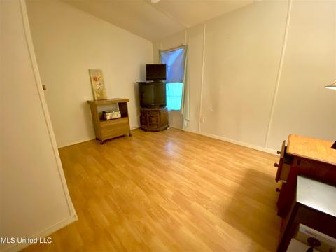147 Monteigne St, Florence, MS 39073 photo 6