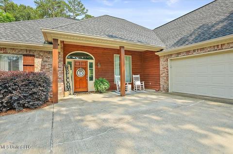 1379 Olivia Ln, Terry, MS 39170 photo 2