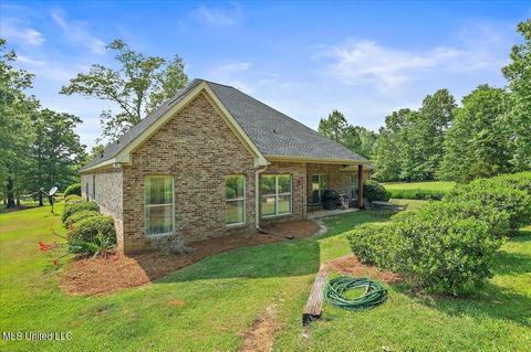 1379 Olivia Ln, Terry, MS 39170 photo 7