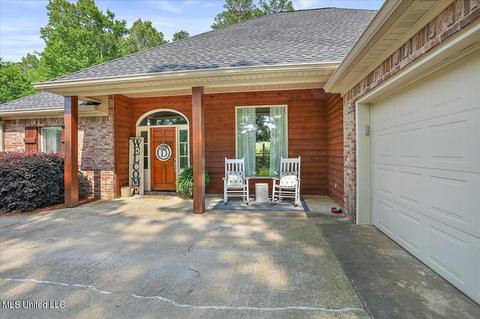 1379 Olivia Ln, Terry, MS 39170 photo 4
