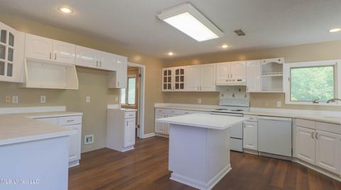 962 E Second St, Pass Christian, MS 39571 photo 11