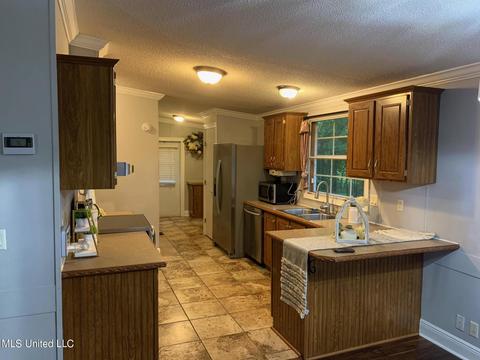 144 Deer Ridge Dr, Flora, MS 39071 photo 8