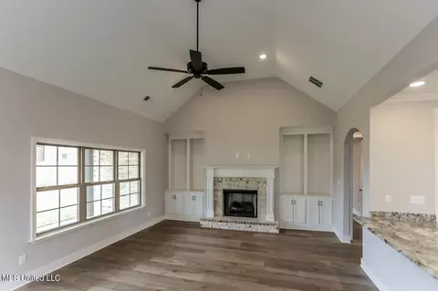 Living - 8032 Old Addison Dr, Olive Branch, MS 38654 photo 1 of 4