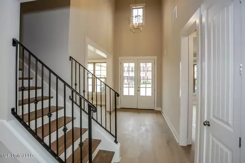Entry Way - 8050 Old Addison Dr, Olive Branch, MS 38654 photo 1 of 2