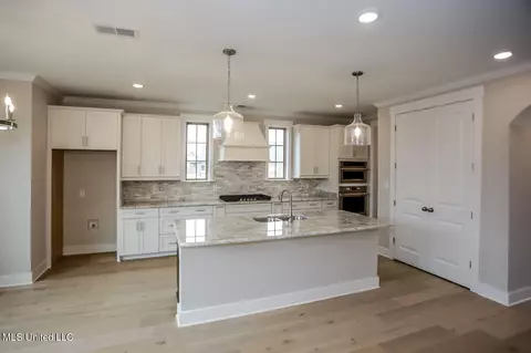 Kitchen - 8050 Old Addison Dr, Olive Branch, MS 38654 photo 1 of 4