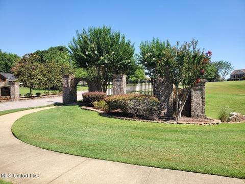 8067 Old Addison Dr, Olive Branch, MS 38654 photo 5