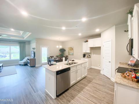 15613 Lantern Cv, Biloxi, MS 39532 photo 4