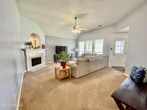 6284 Braybourne Main, Olive Branch, MS 38654 photo 3