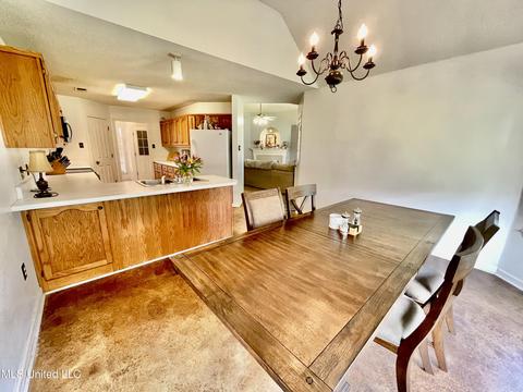 6284 Braybourne Main, Olive Branch, MS 38654 photo 8