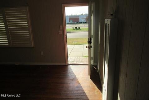5660 Highland Dr, Jackson, MS 39206 photo 8