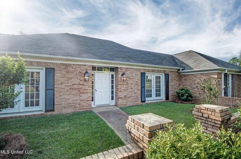 110 Rolling Creek Dr, Jackson, MS 39211 photo 3