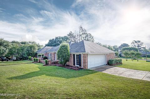 110 Rolling Creek Dr, Jackson, MS 39211 photo 4