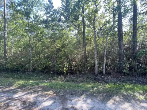 Ash Street, Ocean Springs, MS 39564