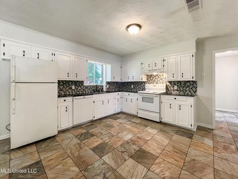 511 SE 7th Ave, Magee, MS 39111 photo 5