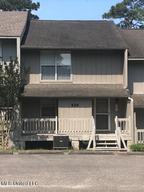 228 Highpoint Dr, Diamondhead, MS 39525 photo 1