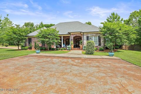 919 NW Lake Cir, Magee, MS 39111 photo 1