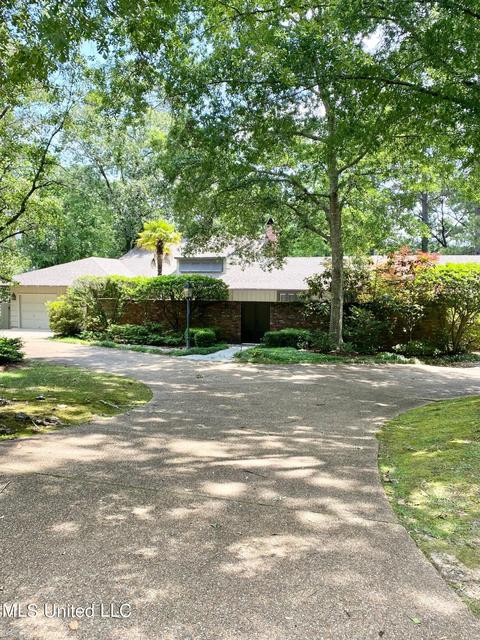 3838 Eastover Dr, Jackson, MS 39211 photo 1