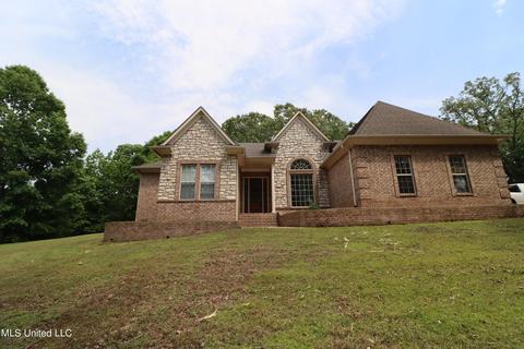 231 Summer Oak Dr, Lamar, MS 38642 photo 1