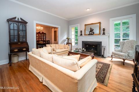 329 E Center St, Canton, MS 39046 photo 6